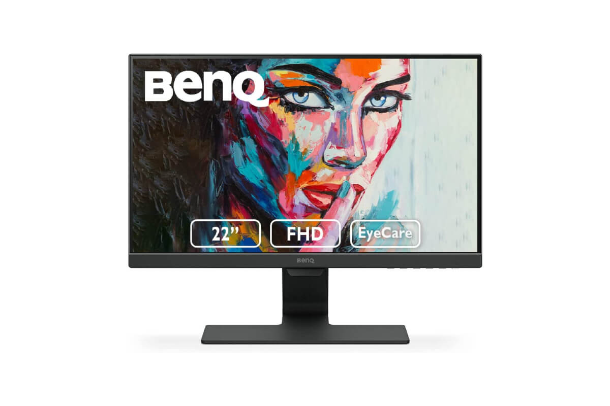 Un monitor BenQ con fondo blanco.