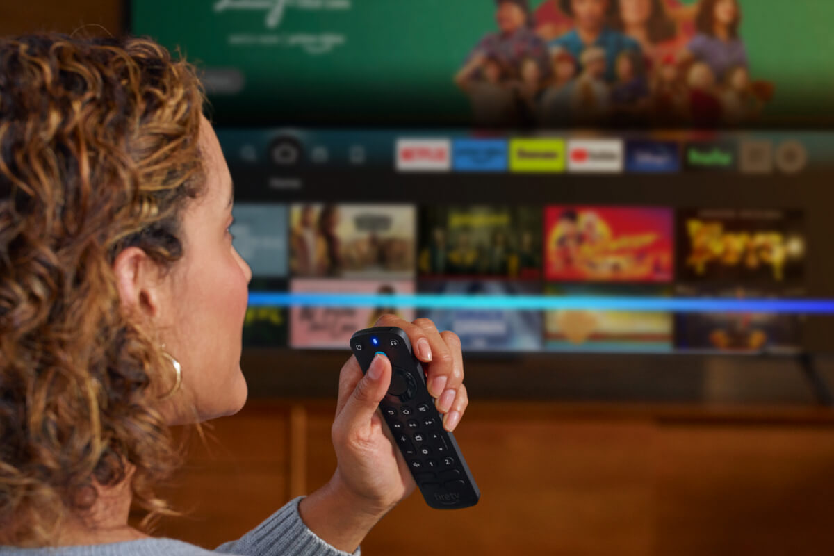 Amazon presenta un nuevo Fire TV Cube y el televisor Omni QLED