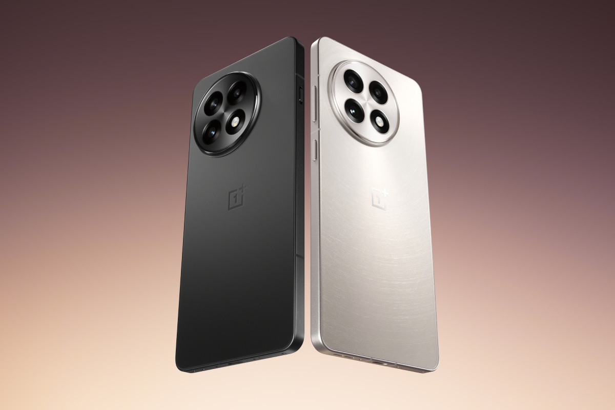 El OnePlus 13R en dos colores distintos. 