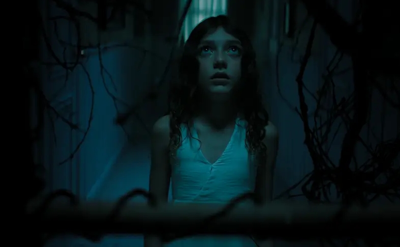 Frame de la película Criatura voraz.