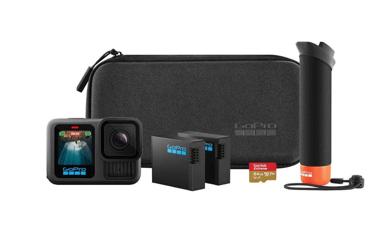 Paquete especial de GoPro Hero 13 Black sobre fondo blanco.