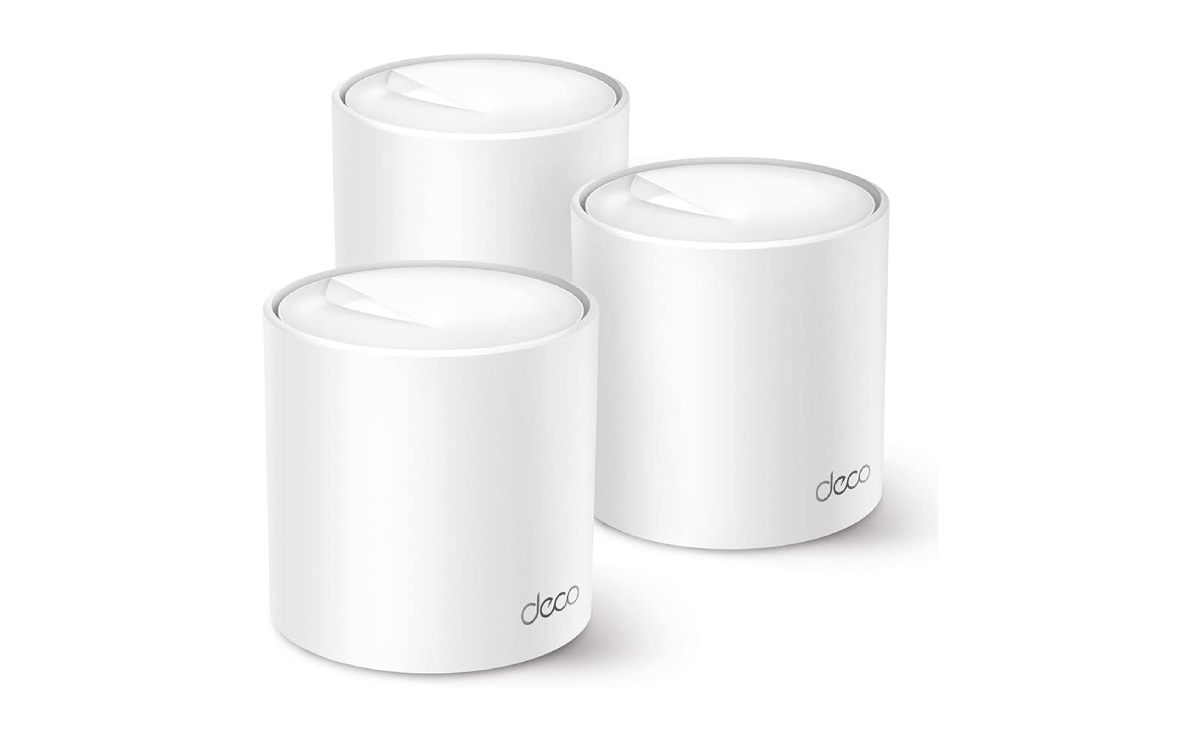 TP-Link Deco AX3000 o X50 sobre un fondo blanco.