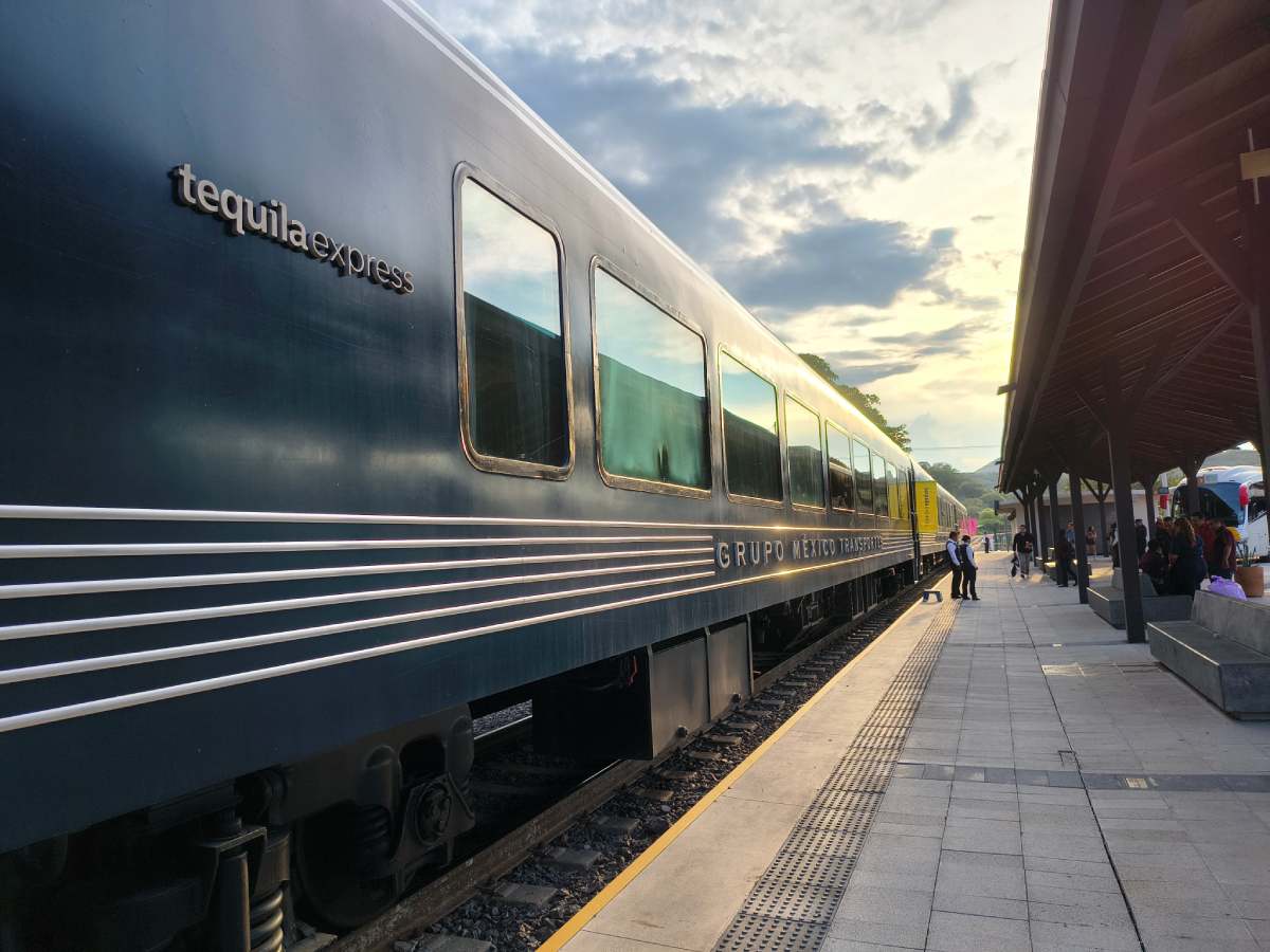 Tren de Tequila Express en Guadalajara. Foto tomadas con el Motorola Edge 60 Fusion. 