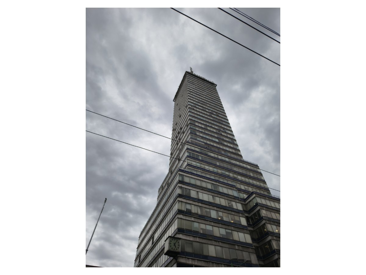 Torre Latinoamericana de la CDMX. Foto tomadas con el Motorola Edge 60 Fusion.