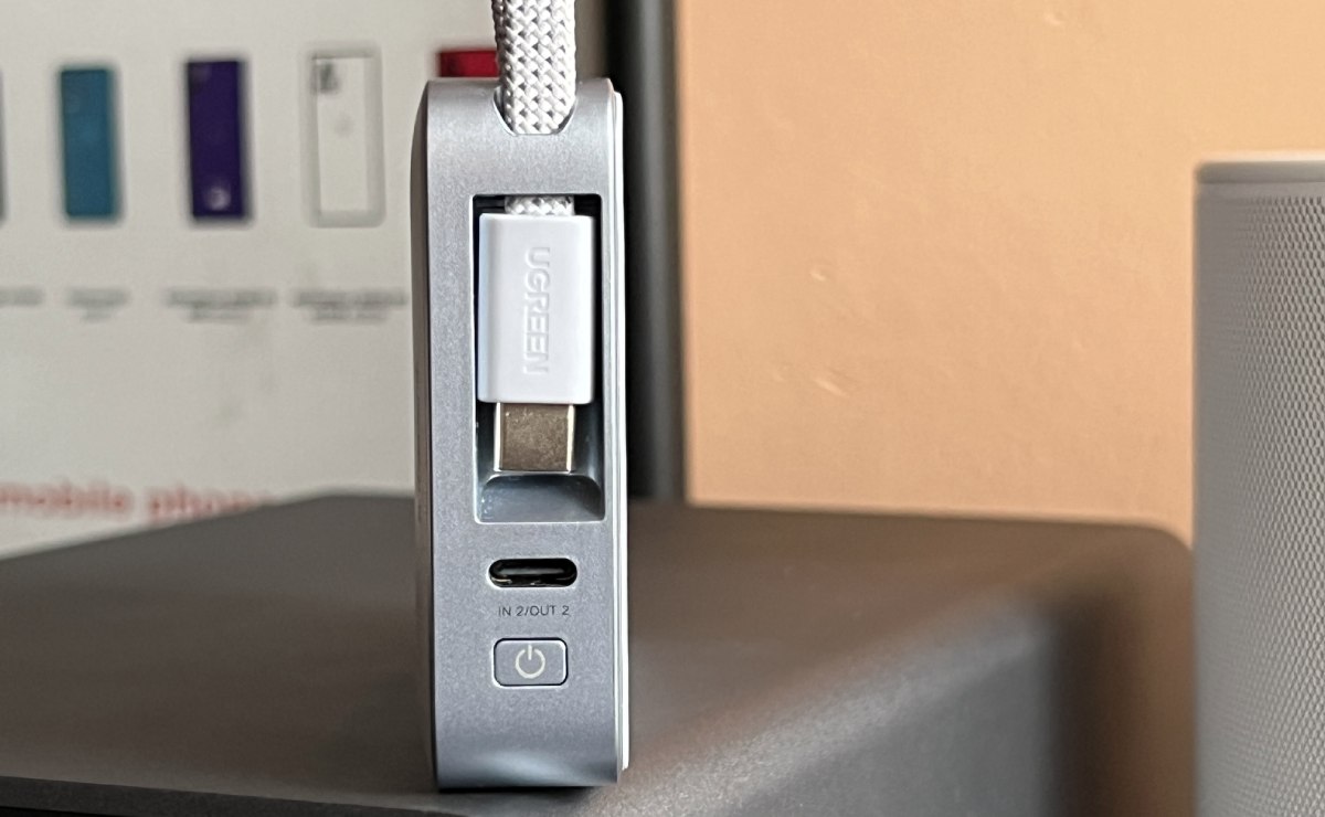 Power bank UGREEN MagFlow con certificación Qi2 25W. 