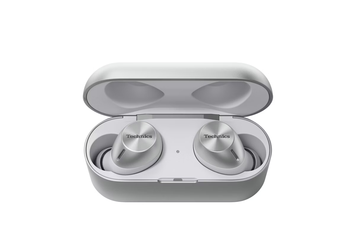 Audífonos inalámbricos Technics AZ40M2 sobre un fondo blanco. 